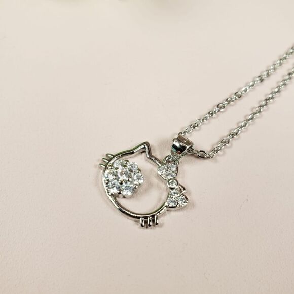 Brand New Silver Rhinestone Hello Kitty Necklace - Picture 3 of 7